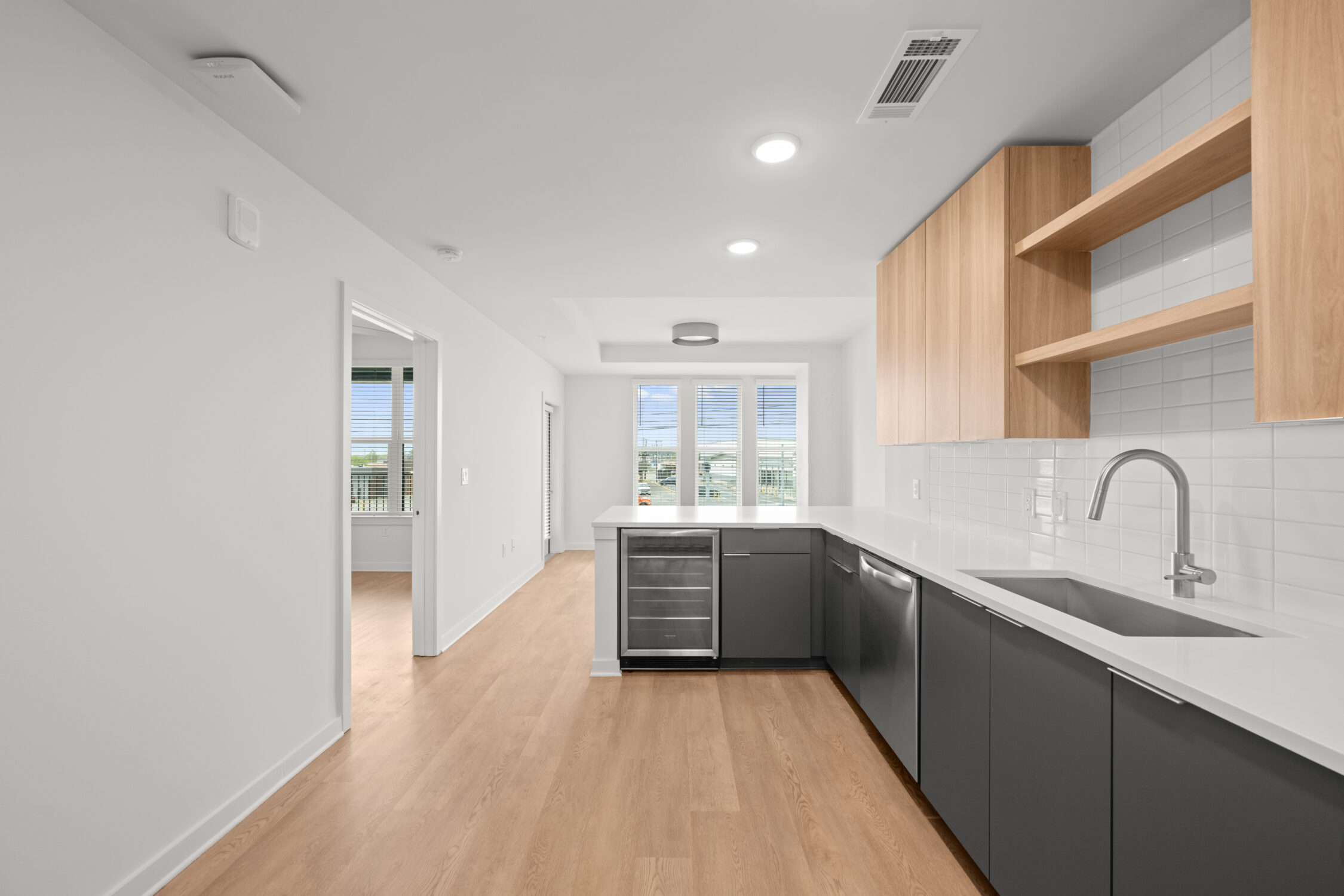 Alexan-LoSo-Model-20-Kitchen