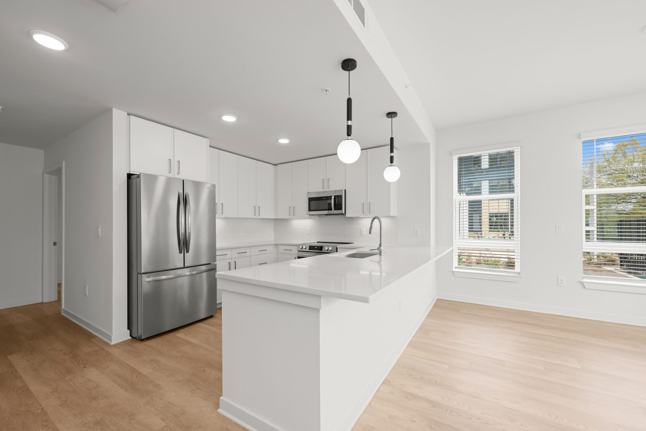 Alexan-LoSo-Model-41-Kitchen